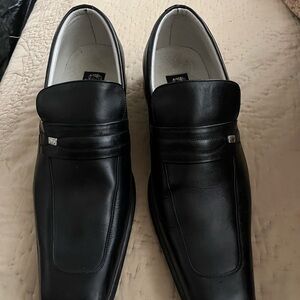 A.M. Black and White Loafers